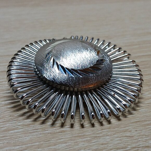 Vintage 1970s West Germany Silver Tone Round Scarf Clip #6 - Picture 7 of 10